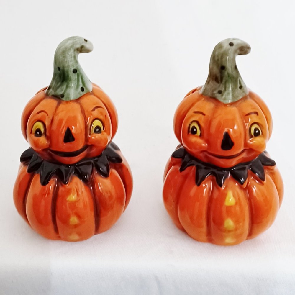 Johanna Parker Whimsical stacked Pumpkins Salt & Pepper Shakers